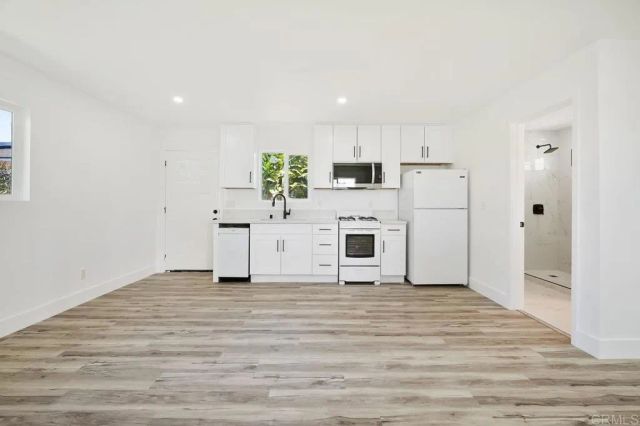 2537 Davis Avenue, Carlsbad, CA 92008