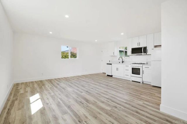 2537 Davis Avenue, Carlsbad, CA 92008