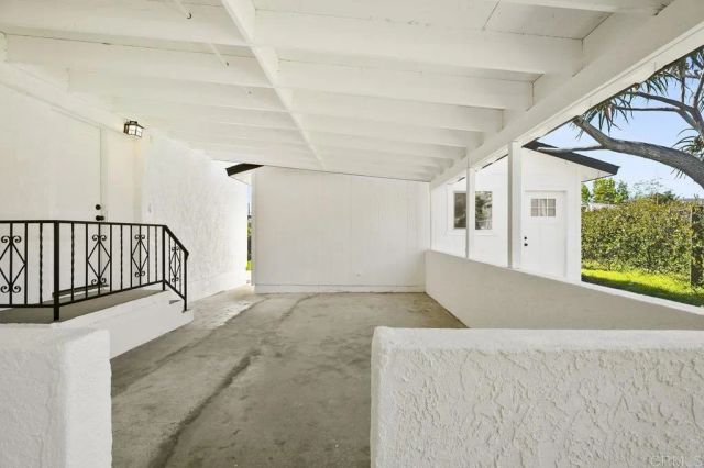 2537 Davis Avenue, Carlsbad, CA 92008