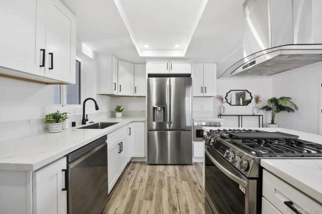 2537 Davis Avenue, Carlsbad, CA 92008