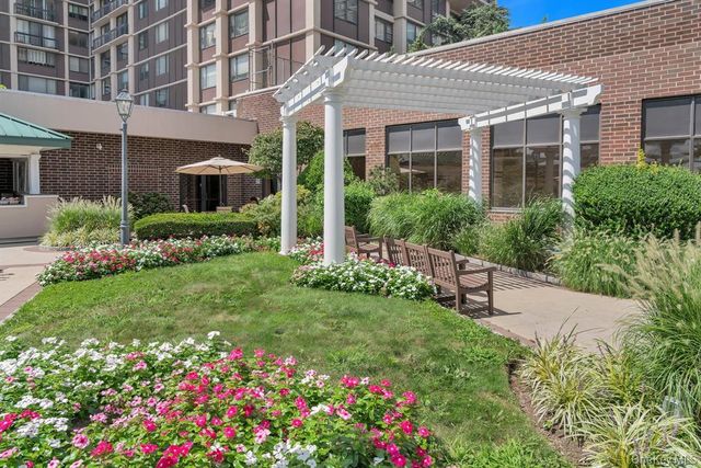 27110 Grand Central Parkway 14E, Floral Park, NY 11005
