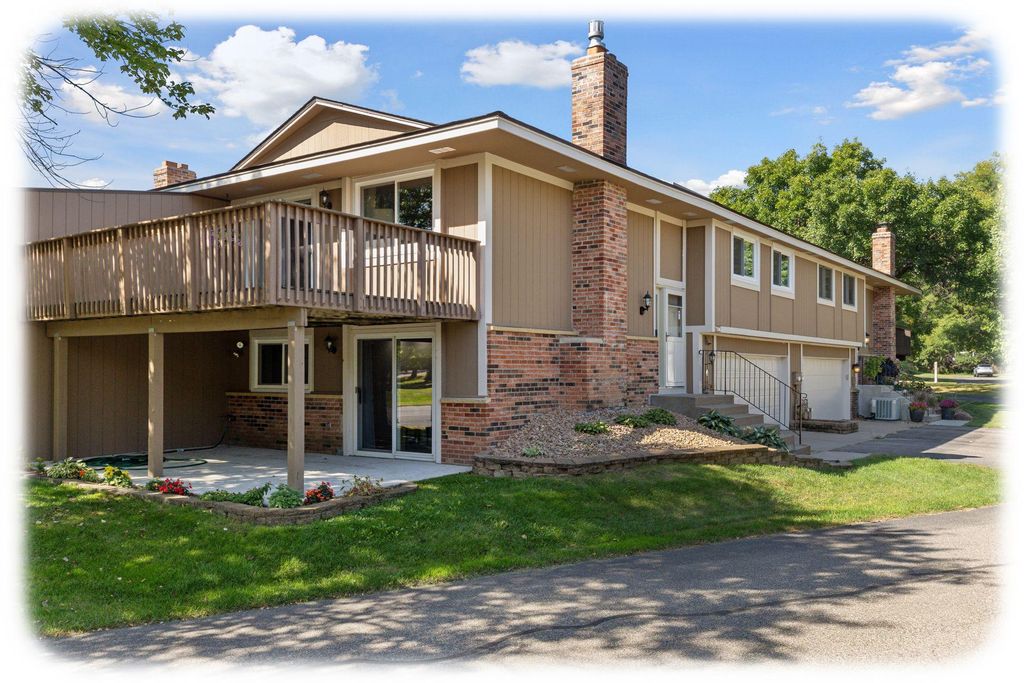 7596 Zinnia Way N, Maple Grove, MN 55311