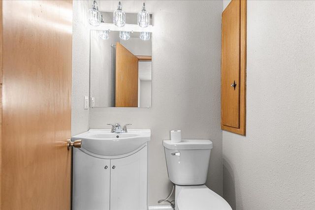 632 S 16th AVENUE, West Bend, WI 53095