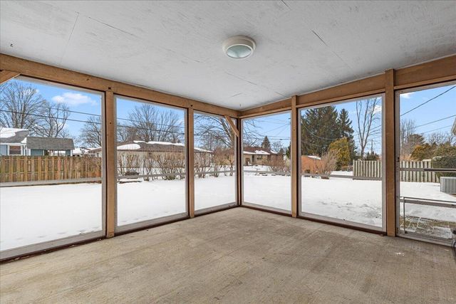 632 S 16th AVENUE, West Bend, WI 53095