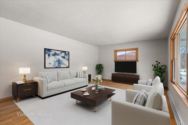 632 S 16th AVENUE, West Bend, WI 53095