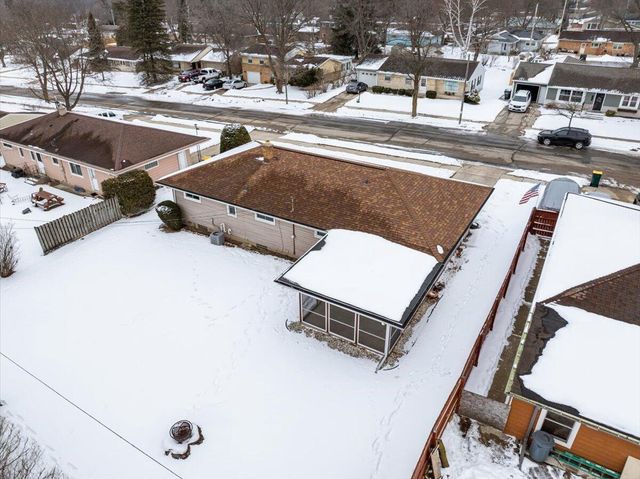 632 S 16th AVENUE, West Bend, WI 53095