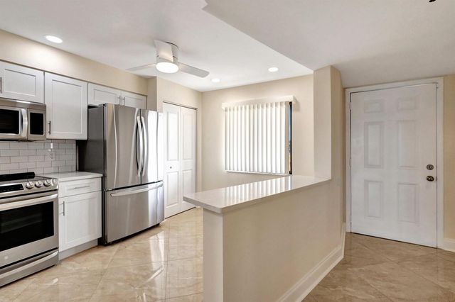 14460 Strathmore Lane 807, Delray Beach, FL 33446