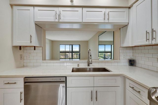 14460 Strathmore Lane 807, Delray Beach, FL 33446