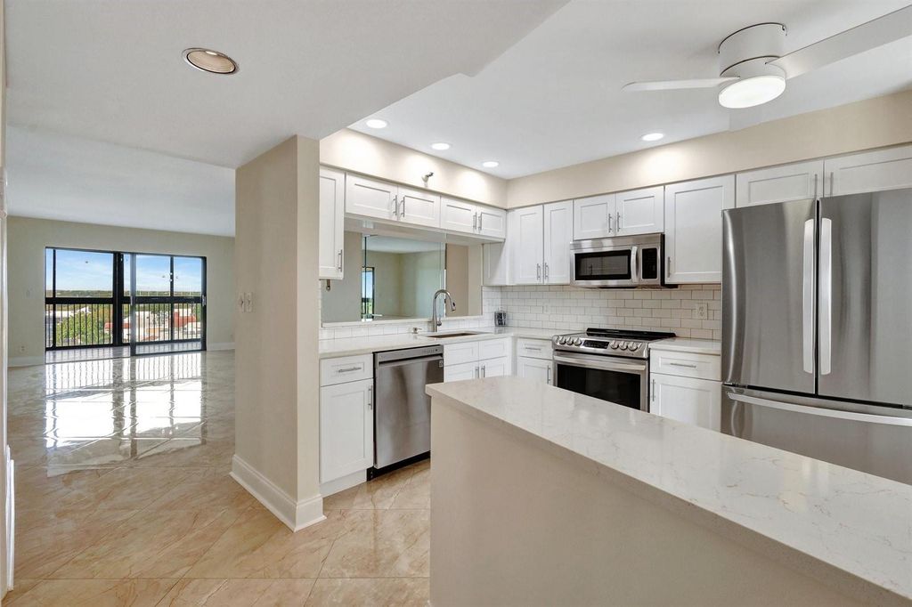 14460 Strathmore Lane 807, Delray Beach, FL 33446