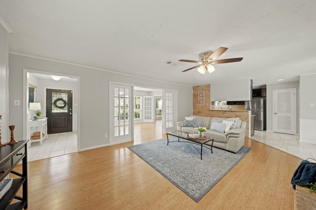 2706 Bernadette Lane, Houston, TX 77043