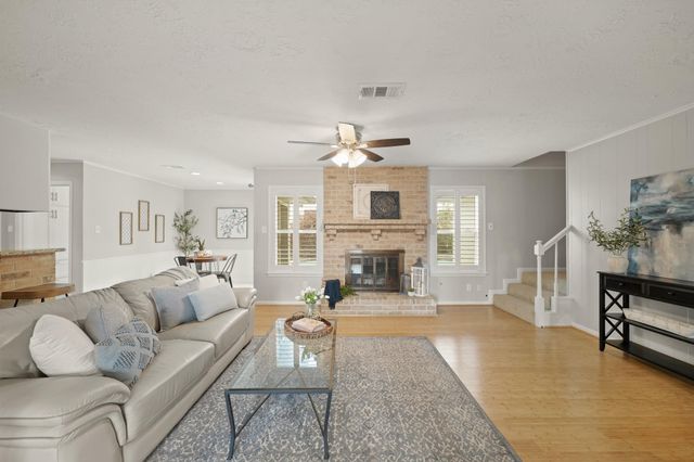 2706 Bernadette Lane, Houston, TX 77043