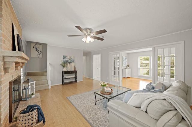 2706 Bernadette Lane, Houston, TX 77043