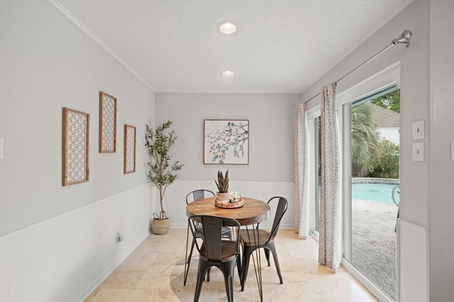 2706 Bernadette Lane, Houston, TX 77043