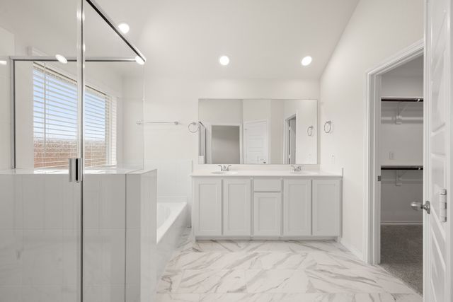 1176 Oak Spring Drive, Burleson, TX 76028