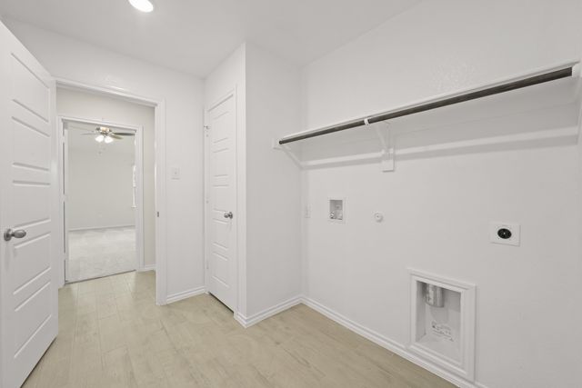 1176 Oak Spring Drive, Burleson, TX 76028