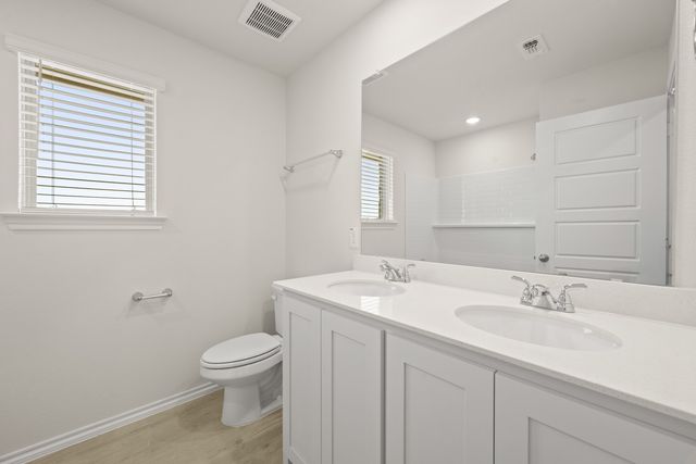 1176 Oak Spring Drive, Burleson, TX 76028