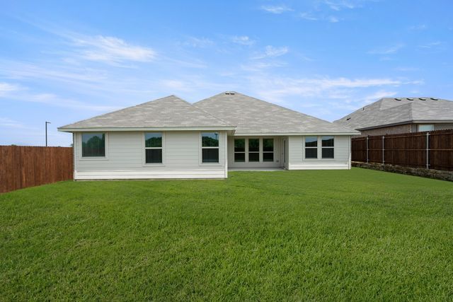 1176 Oak Spring Drive, Burleson, TX 76028