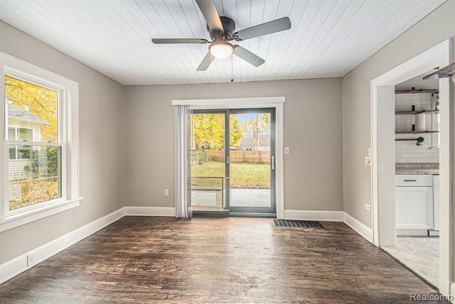 610 N Dexter Drive, Lansing, MI 48910