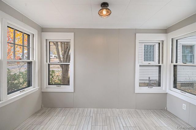 610 N Dexter Drive, Lansing, MI 48910