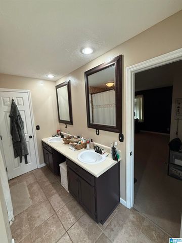 1500 ROCKVIEW CIRCLE, Weaver, AL 36277