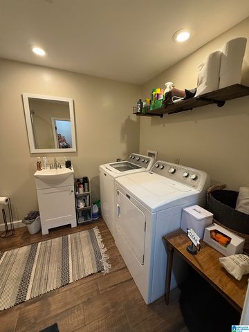 1500 ROCKVIEW CIRCLE, Weaver, AL 36277