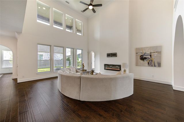 21339 Crescent Winged Drive, Cypress, TX 77433