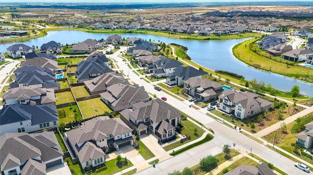 21339 Crescent Winged Drive, Cypress, TX 77433