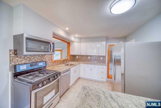 23 Smith Court, Closter, NJ 07624