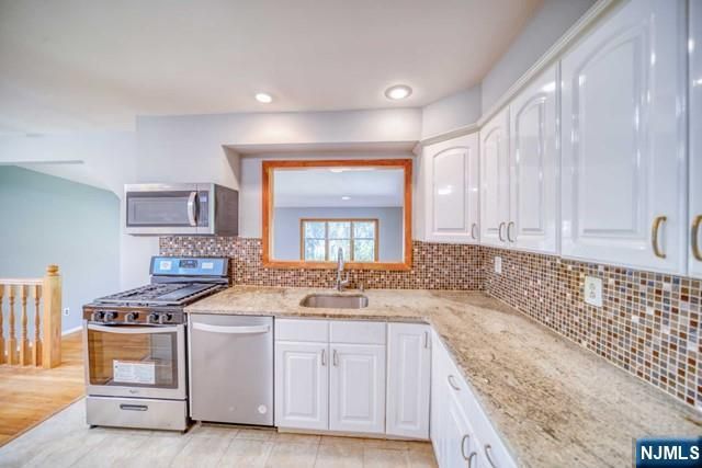 23 Smith Court, Closter, NJ 07624