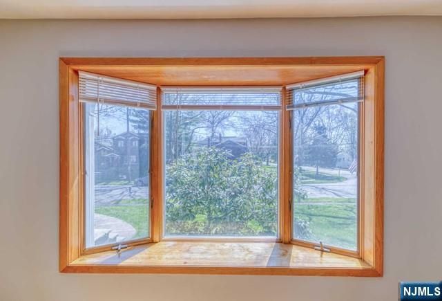 23 Smith Court, Closter, NJ 07624