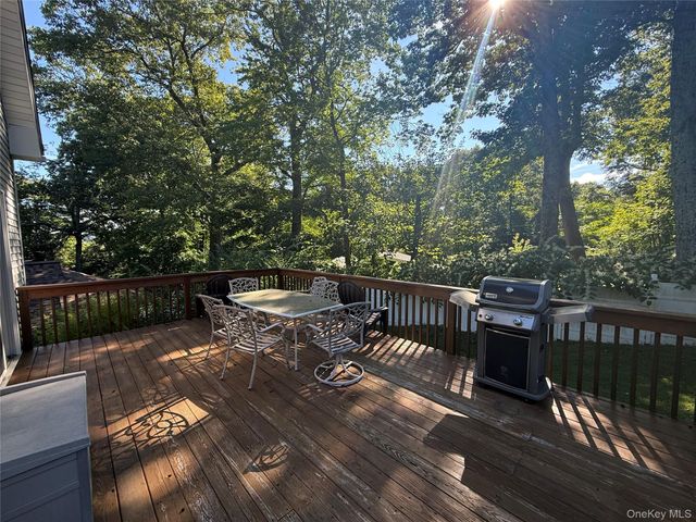10 Jay Court, Carmel, NY 10512