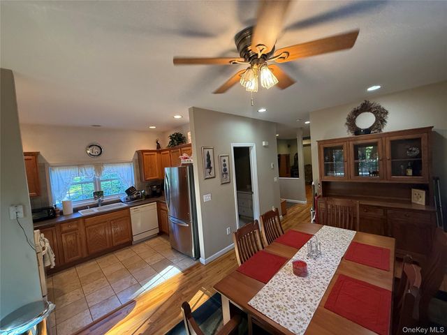 10 Jay Court, Carmel, NY 10512