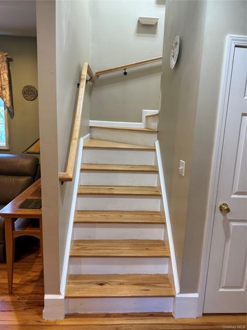 10 Jay Court, Carmel, NY 10512
