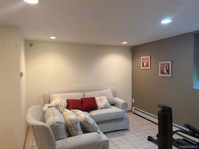 10 Jay Court, Carmel, NY 10512