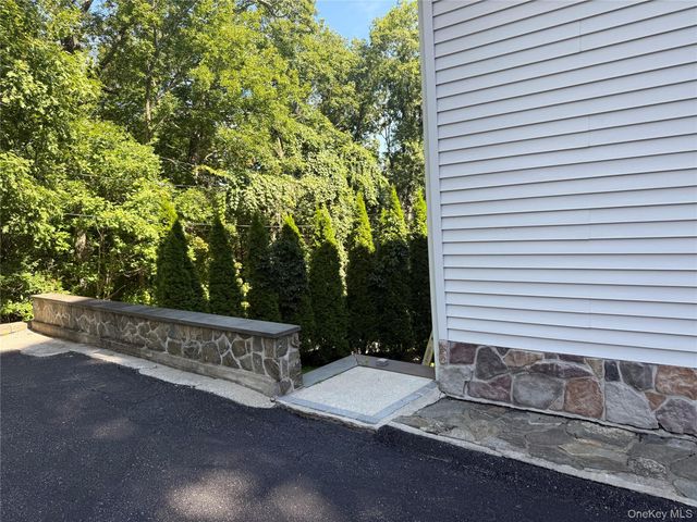 10 Jay Court, Carmel, NY 10512