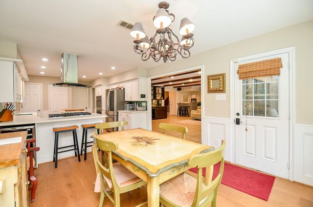 626 Longview Drive, Sugar Land, TX 77478