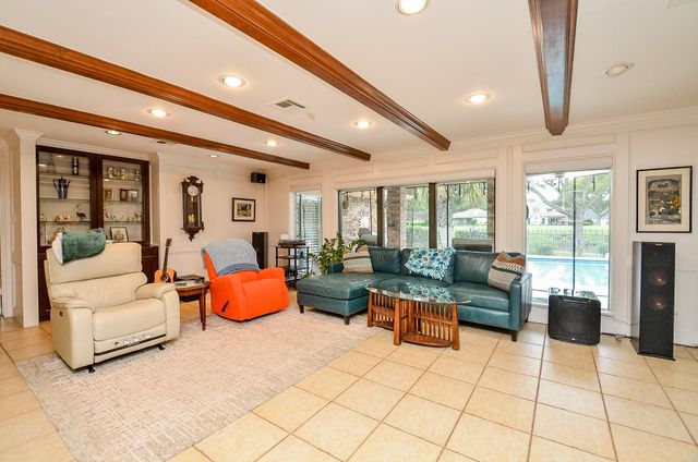 626 Longview Drive, Sugar Land, TX 77478