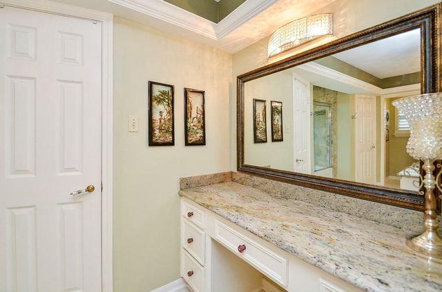 626 Longview Drive, Sugar Land, TX 77478