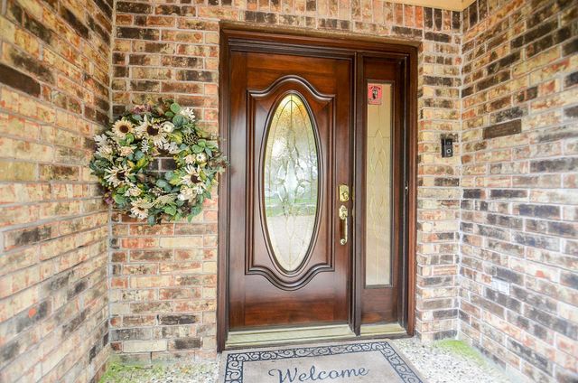 626 Longview Drive, Sugar Land, TX 77478