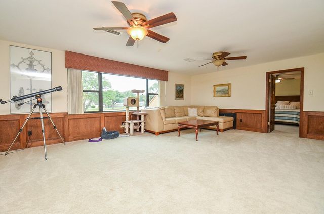 626 Longview Drive, Sugar Land, TX 77478