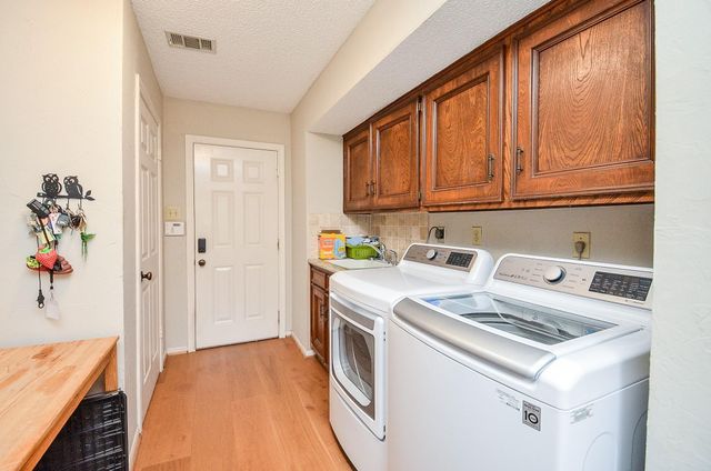 626 Longview Drive, Sugar Land, TX 77478