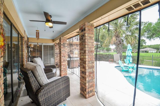 626 Longview Drive, Sugar Land, TX 77478