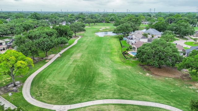626 Longview Drive, Sugar Land, TX 77478