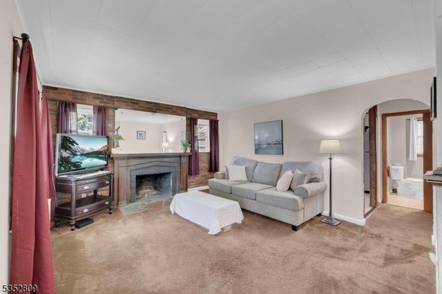 16 Kent Pl, North Plainfield Boro, NJ 07063