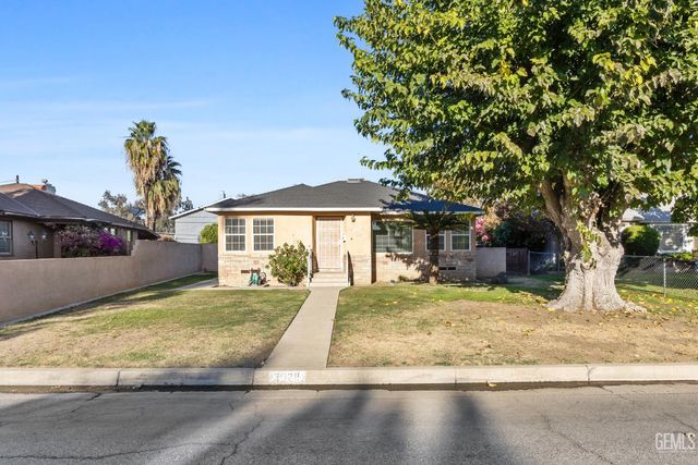 3028 Spruce Street, Bakersfield, CA 93301