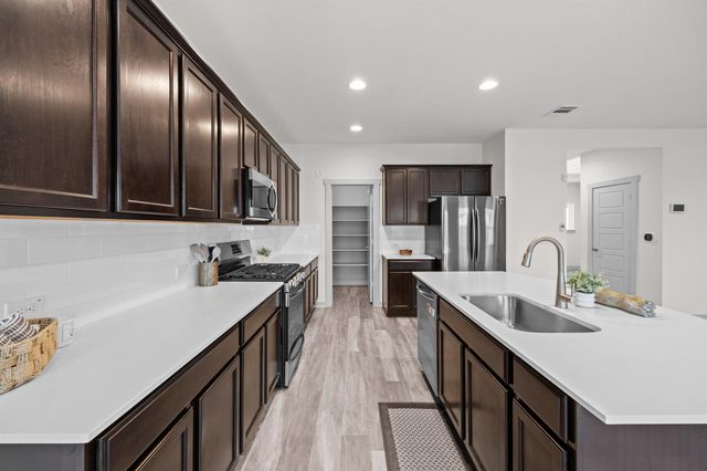 8324 Mimi LN, Austin, TX 78724