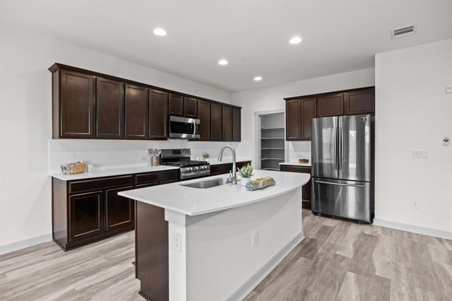 8324 Mimi LN, Austin, TX 78724