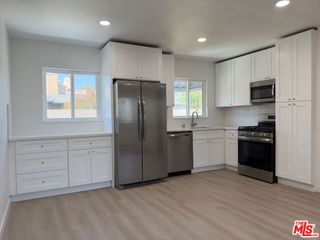 11500 Riverside Drive 4, North Hollywood, CA 91602