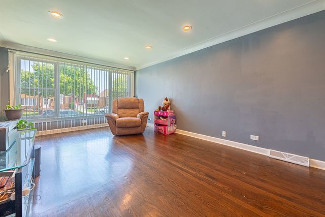 7248 S Spaulding Avenue, Chicago, IL 60629