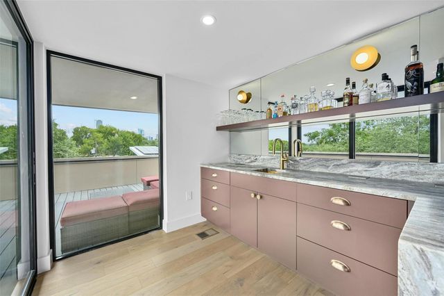 908 Columbus, Austin, TX 78704